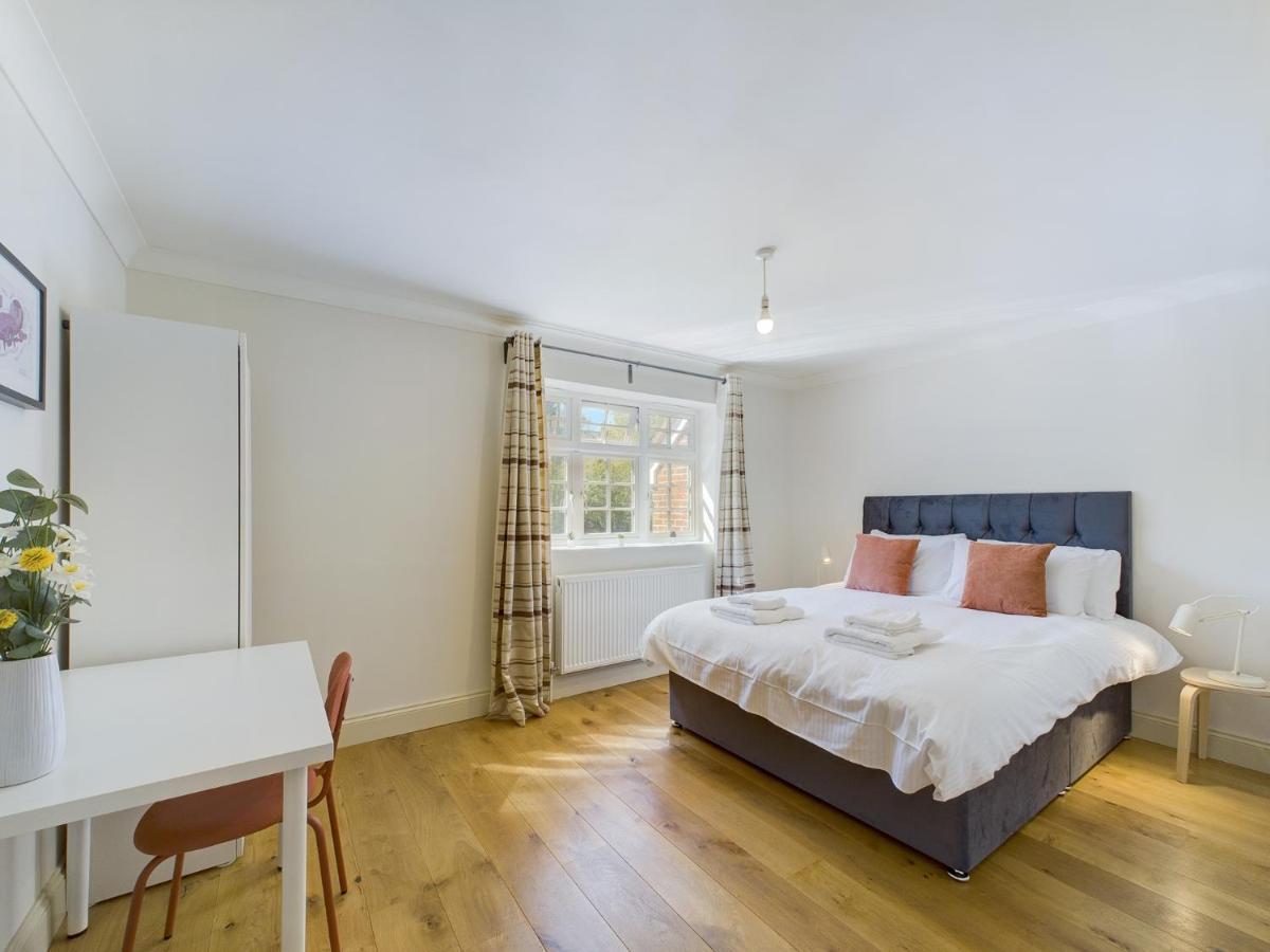 Duplex Redhill Town Centre Apt By Livingo Stays Exterior photo