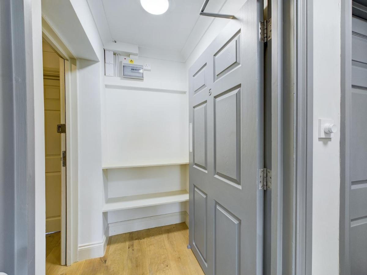 Duplex Redhill Town Centre Apt By Livingo Stays Exterior photo